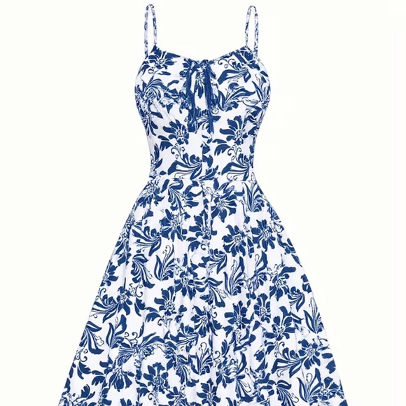 Dresses & Skirts - 🐣Spring In🐣 Vintage 50’s Vibe Blue Floral Dress